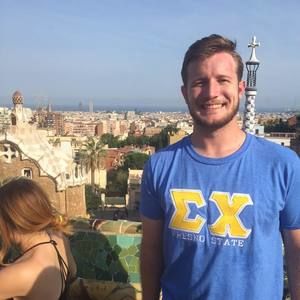 Meet your Posher, Derrick